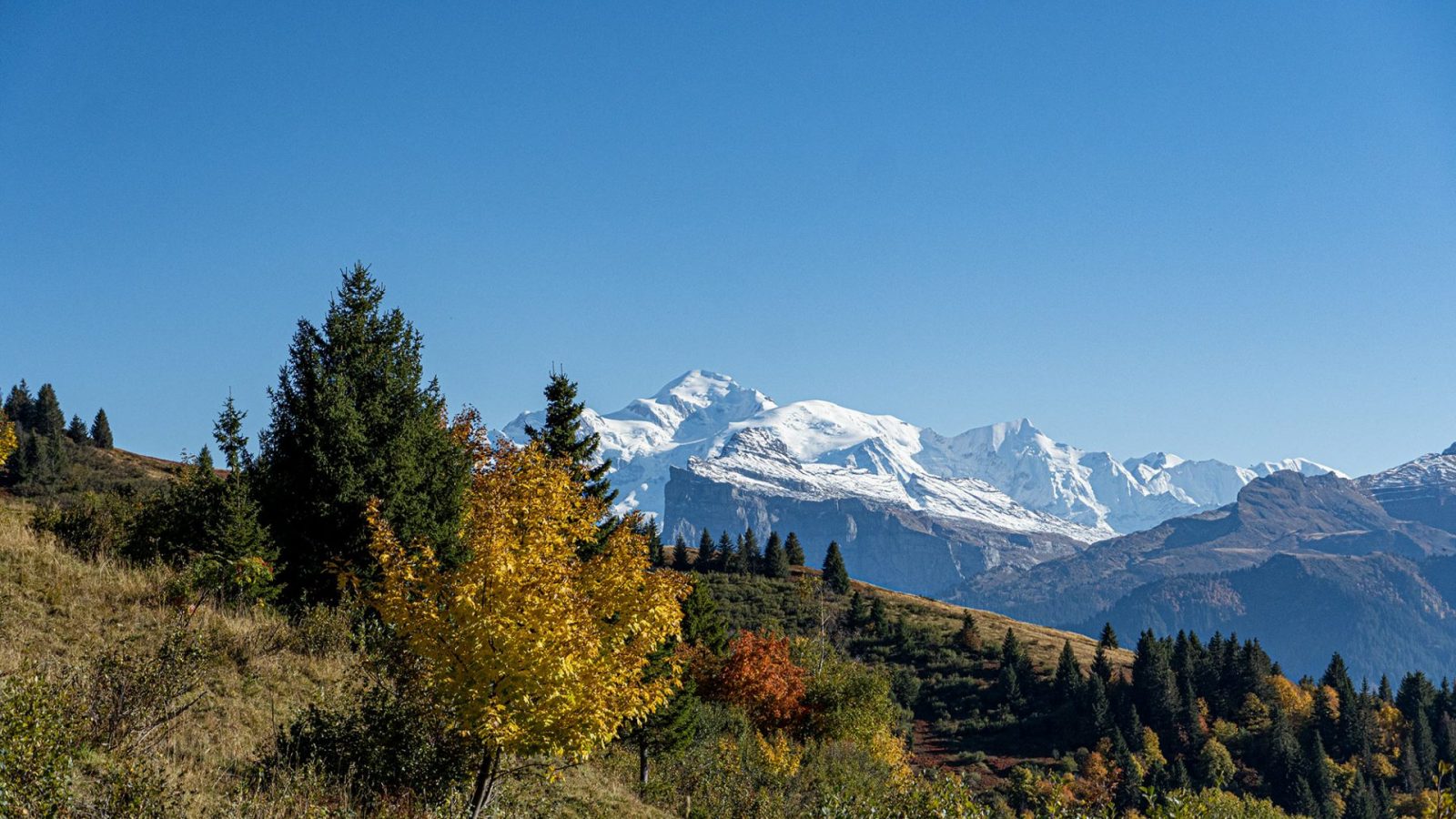 Le col de Joux Plane et le belvédère de la Bourgeoise