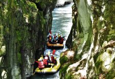 Avide de sensations découvrez le rafting