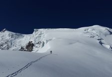 Sortie accompagnée : Échappez-vous des pistes de ski alpin et découvrez le ski de randonnée