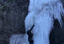Sortie cascade de glace dans la vallée du Haut-Giffre