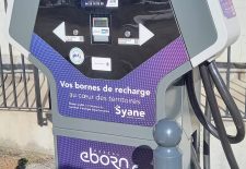 Borne de recharge de voitures électriques