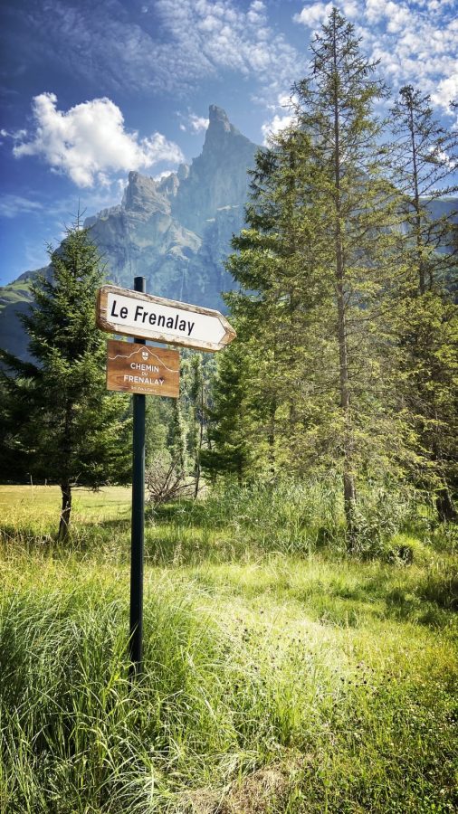 l’arrivée au Cirque du Fer à Cheval : suivez le panneau