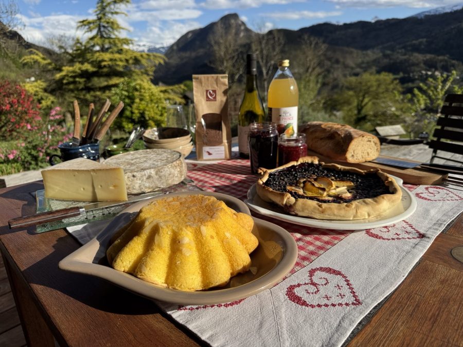 Chartreuse de Mélan et goûter savoyard