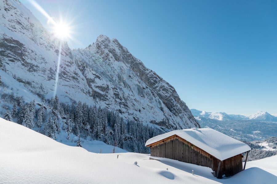 Le Refuge de Bostan (itinéraire raquette non balisé)_Samoëns