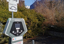 Bornes de recharge pour voiture électrique – Parking de la Cour