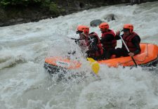 Sortie Mini-Raft – Testez le petit frère du raft pour une descente du Giffre en semi-autonomie !