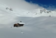 Journée Raquettes avec fondue Suisse en chalet privé