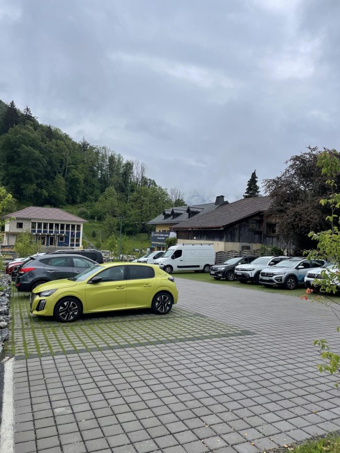Parking_Châtillon-sur-Cluses