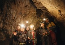 Sortie Spéléologie : Découvrez l’envers secret de la montagne !