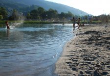 Plage du lac Bleu avec baignade surveillée
